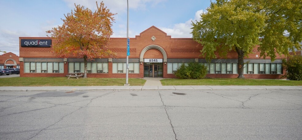 8545-8579 Ch Dalton, Mt Royal, QC à louer - Photo du bâtiment - Image 2 de 10