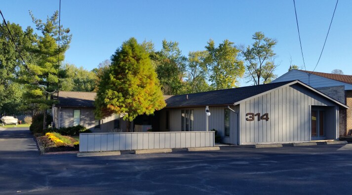 314 Churchill Hubbard Rd, Youngstown, OH à vendre - Photo du bâtiment - Image 1 de 5