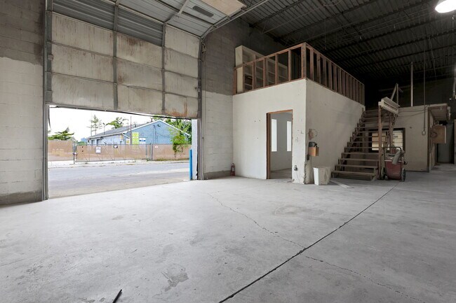 More details for 800-850 Reynolds Ave, Columbus, OH - Industrial for Lease