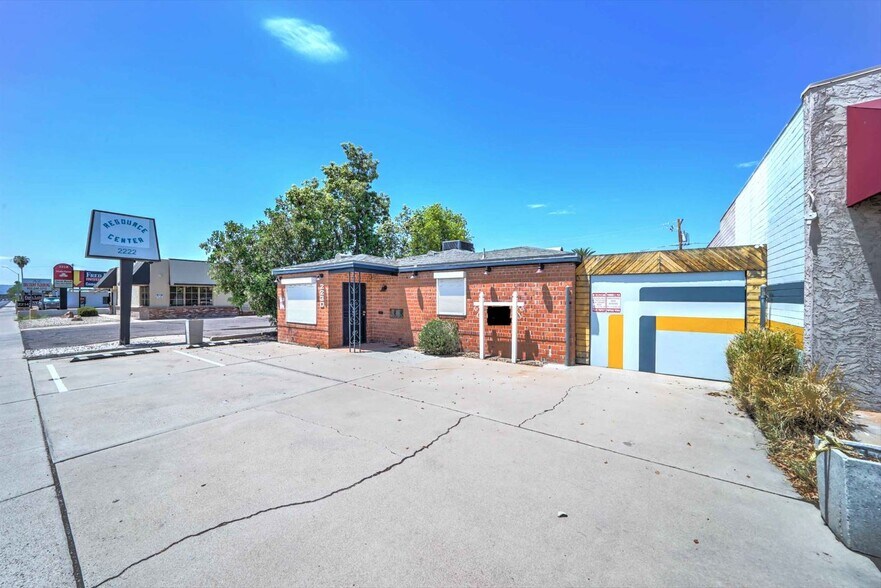 2230 N 24th St, Phoenix, AZ à louer - Photo principale - Image 1 de 34