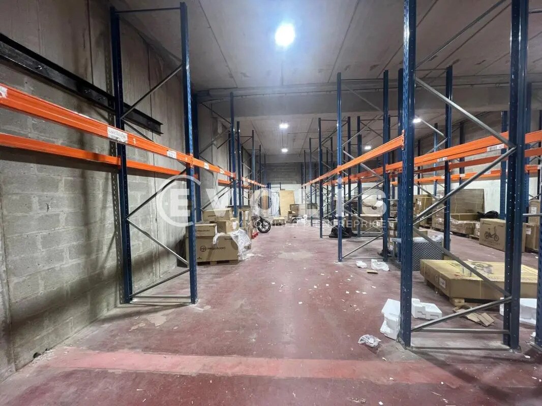 Flex in Champigny-sur-Marne for lease Interior Photo- Image 1 of 8