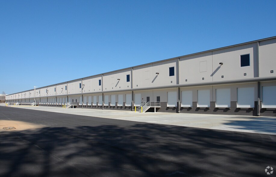 4125 Welcome All Rd, Atlanta, GA à louer - Photo du bâtiment - Image 3 de 16