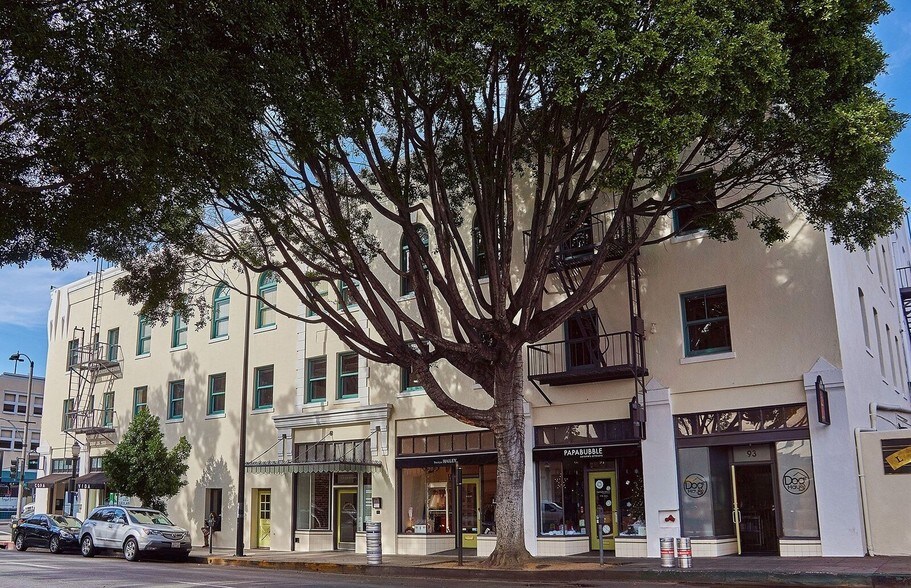 54-56 S Raymond Ave, Pasadena, CA à louer - Photo du bâtiment - Image 3 de 10