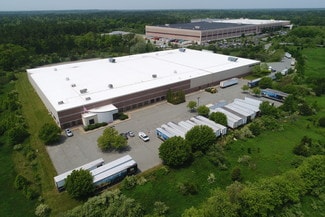 Plus de détails pour 61 Leona Dr, Middleboro, MA - Industriel à louer