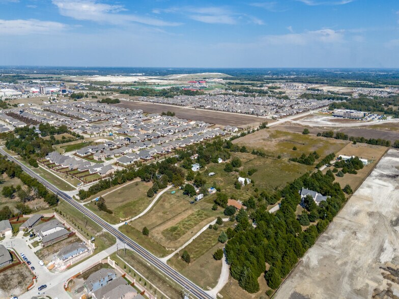 1922 Milrany Ln, Melissa, TX à vendre - Photo du bâtiment - Image 2 de 5