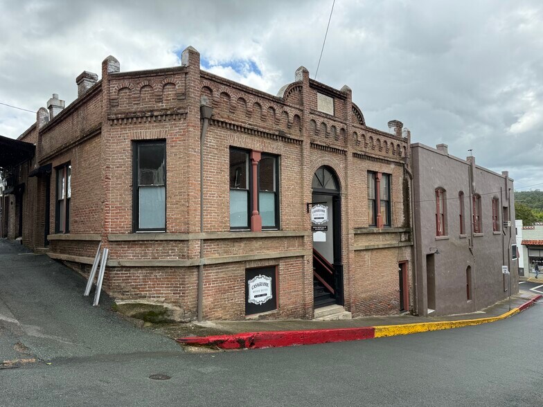 8 Court St, Jackson, CA à louer - Photo du bâtiment - Image 2 de 29