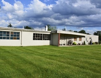 Plus de détails pour 63 Railroad Ave, Wallkill, NY - Industriel à louer
