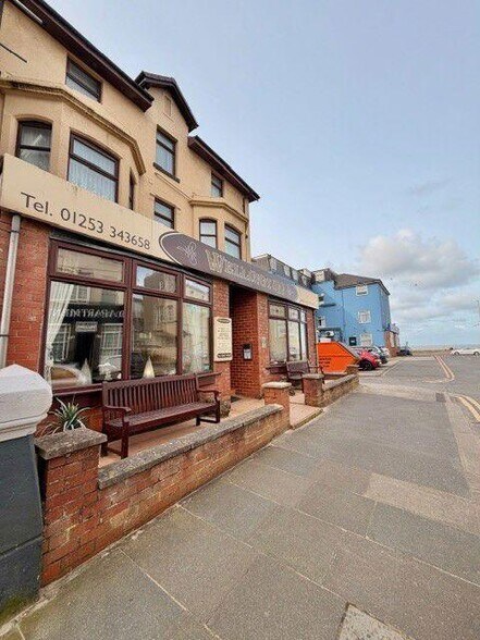 1 Wellington Rd, Blackpool à vendre - Photo du bâtiment - Image 2 de 27