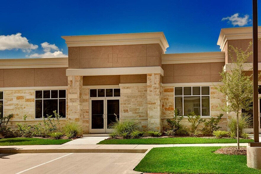 2219 Sawdust Rd, The Woodlands, TX à vendre - Photo du bâtiment - Image 2 de 16