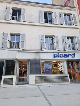 Plus de détails pour Commerce de détail à vendre