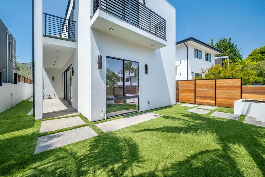 337 6th Ave, Venice, CA for sale - Building Photo - Image 3 of 15