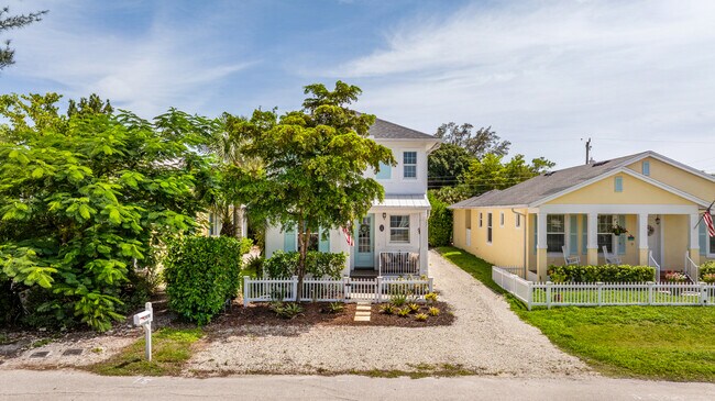More details for 2974 Van Buren Ave, Naples, FL - Retail for Sale
