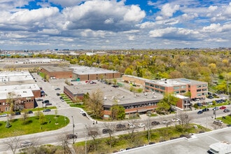 355-379 Av Sainte-Croix, Montréal, QC - Aérien Vue de la carte