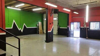 1 Route D'Ozoir, Roissy-en-Brie for lease Interior Photo- Image 1 of 12