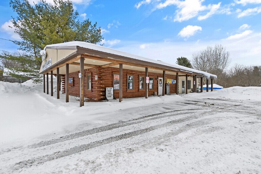 596 Main St, Sterling, NY à vendre - Photo du bâtiment - Image 2 de 56
