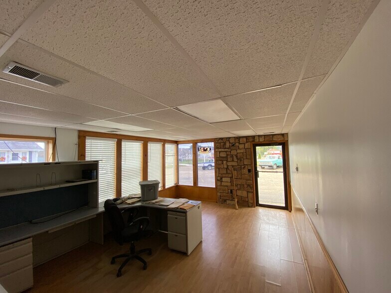 513 32nd St, Vienna, WV à vendre - Photo intérieure - Image 3 de 11