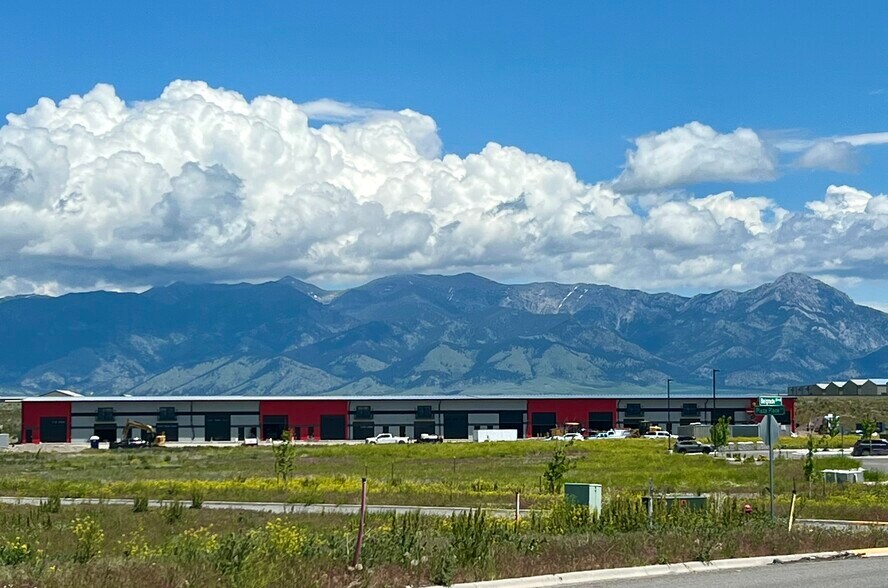 105 Depot Dr, Belgrade, MT for sale - Building Photo - Image 1 of 21