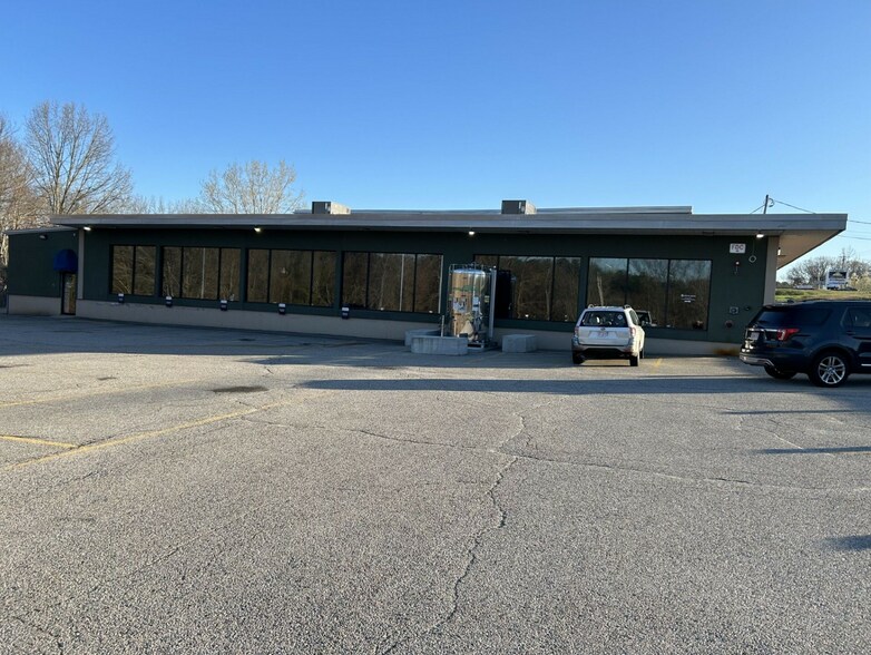 421 Washington St, Auburn, MA à louer - Photo du bâtiment - Image 2 de 7