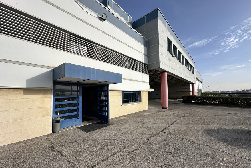 Industrial in Alcorcón, Madrid for sale - Building Photo - Image 2 of 55