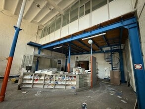 10 Place Bougainville, Marseille for lease Interior Photo- Image 1 of 4