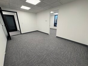 2215 Oak Industrial Dr NE, Grand Rapids, MI for lease Interior Photo- Image 2 of 16
