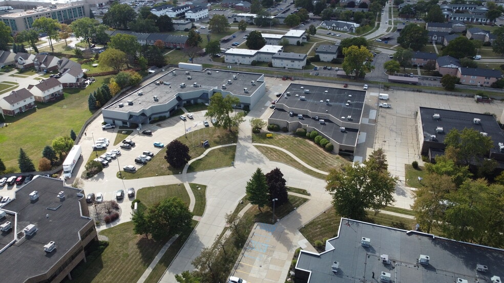 31601 Research Park Dr, Madison Heights, MI for sale - Building Photo - Image 2 of 4