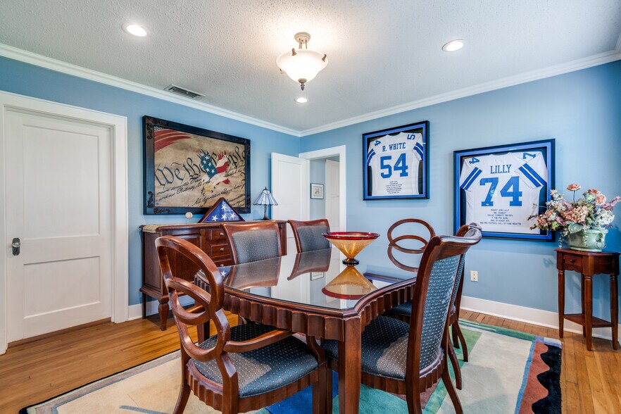 209 S Main St, Lindale, TX à vendre - Photo du bâtiment - Image 3 de 84