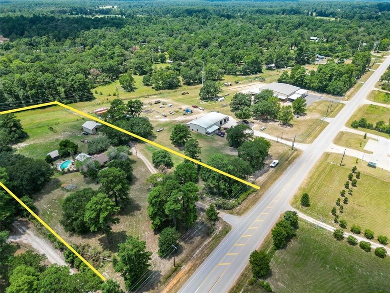 19493 Keenan Cut Off Rd, Montgomery, TX for sale - Primary Photo - Image 1 of 44