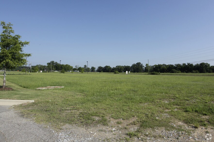 100 Blk Highway 70, Calera, AL à louer - Photo du bâtiment - Image 1 de 2