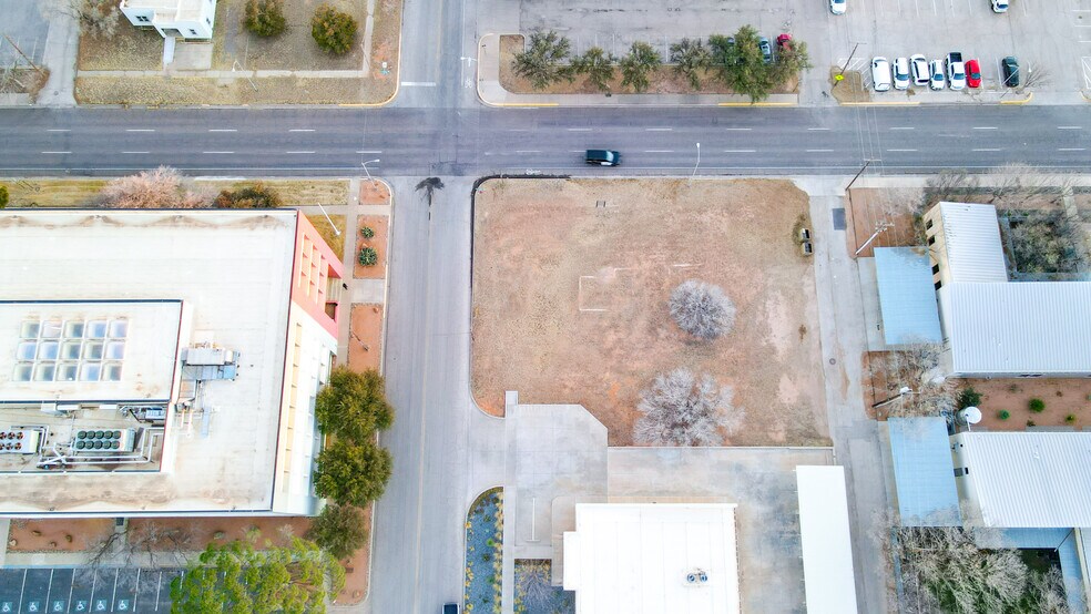 701 Loraine st, Midland, TX à vendre - Photo du bâtiment - Image 3 de 10