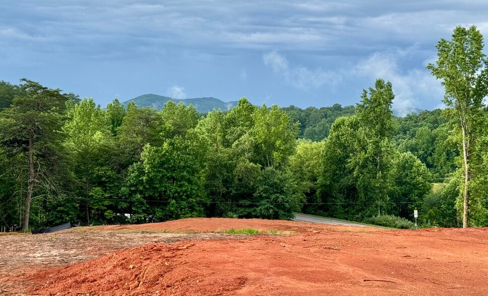 25 Caudell Dr, Cleveland, GA à vendre - Photo du bâtiment - Image 2 de 9