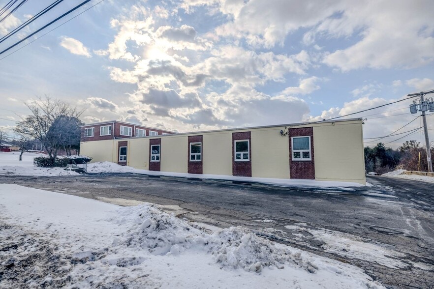 240 Shrewsbury St, Boylston, MA for lease - Building Photo - Image 2 of 12