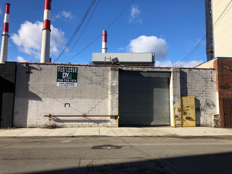 3724 10th St, Long Island City, NY for lease - Building Photo - Image 1 of 8