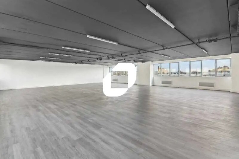 Flex in Épinay-sur-Seine for lease - Interior Photo - Image 2 of 14