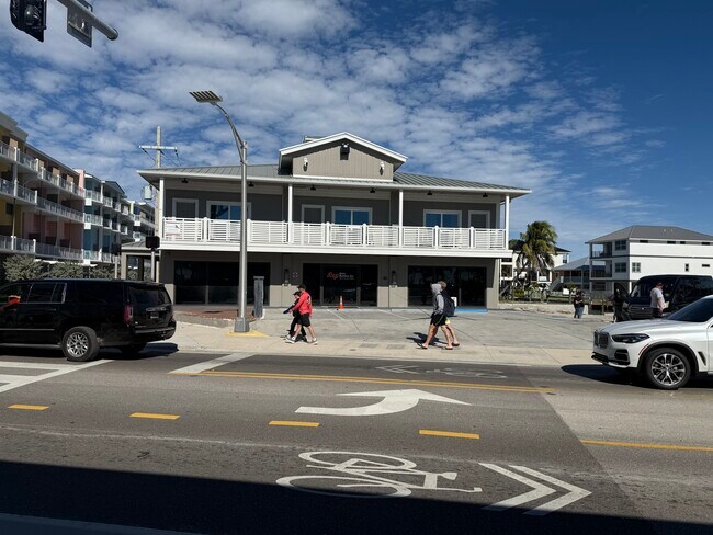 Plus de détails pour 1161-1165 Estero Blvd, Fort Myers, FL - Commerce de détail à vendre