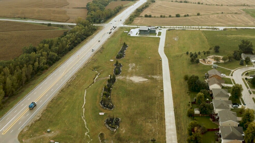 HWY 6 & Capehart Road, Gretna, NE à vendre - Vidéo sur l’inscription commerciale - Image 2 de 4