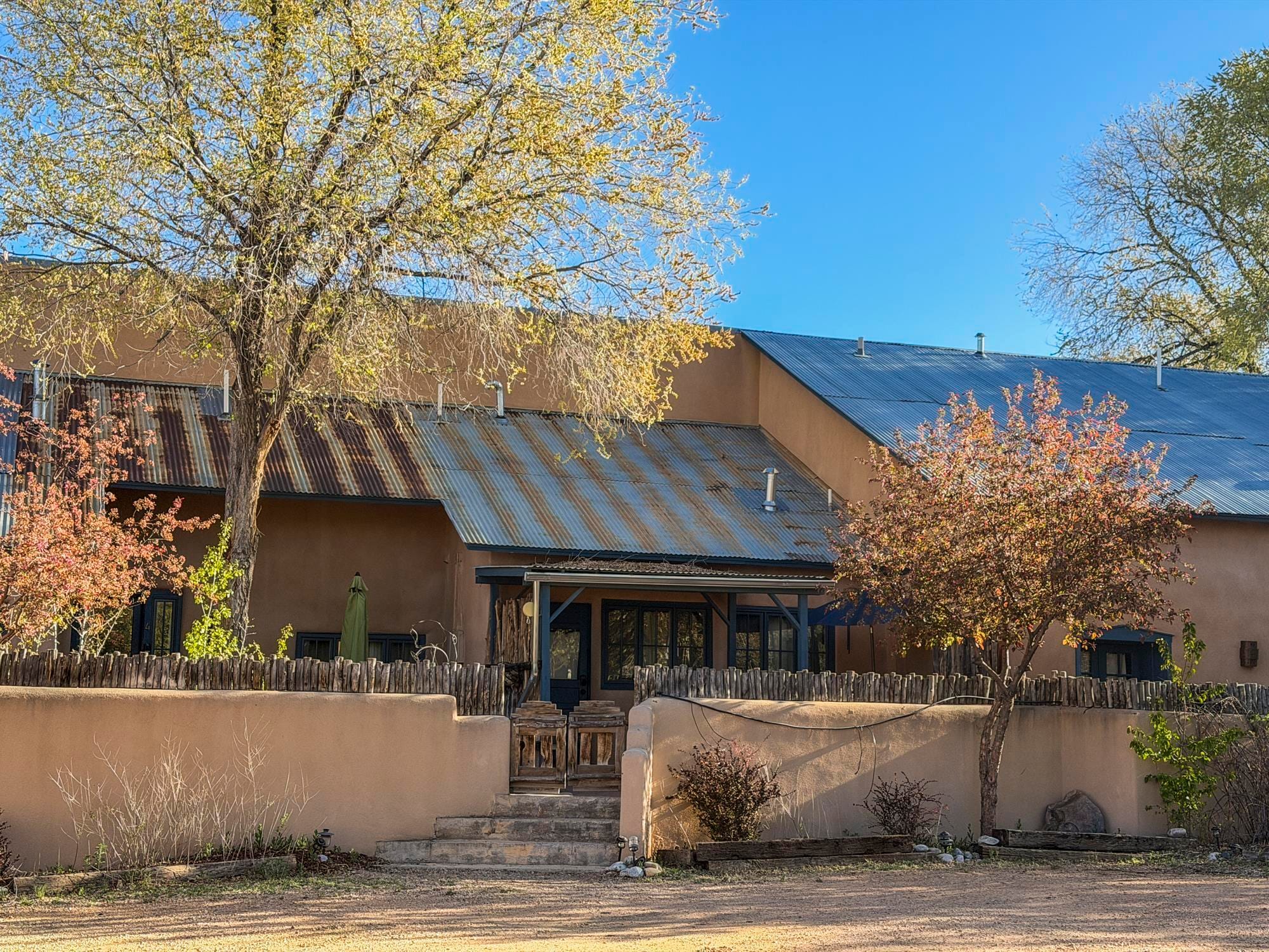 102 Padre Martinez Ln, Taos, NM for sale Building Photo- Image 1 of 38