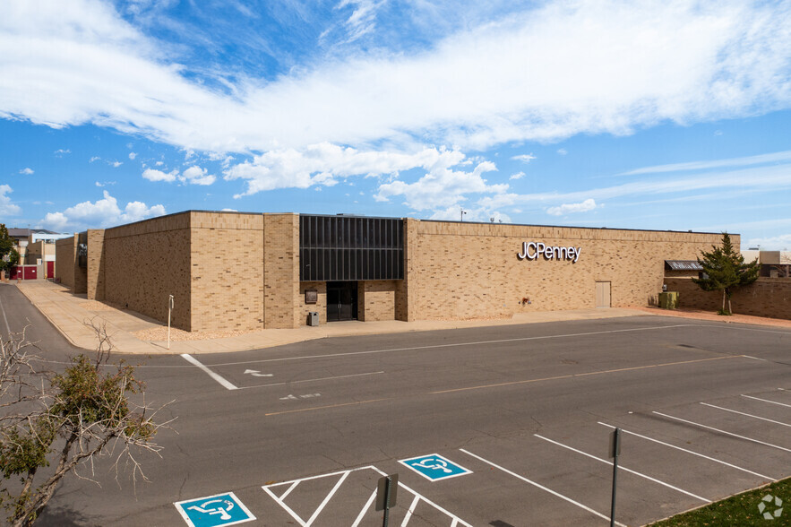 2050 Greeley Mall, Greeley, CO for lease - Building Photo - Image 1 of 8