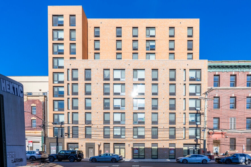 1508 Central Ave, Far Rockaway, NY for lease - Building Photo - Image 3 of 4