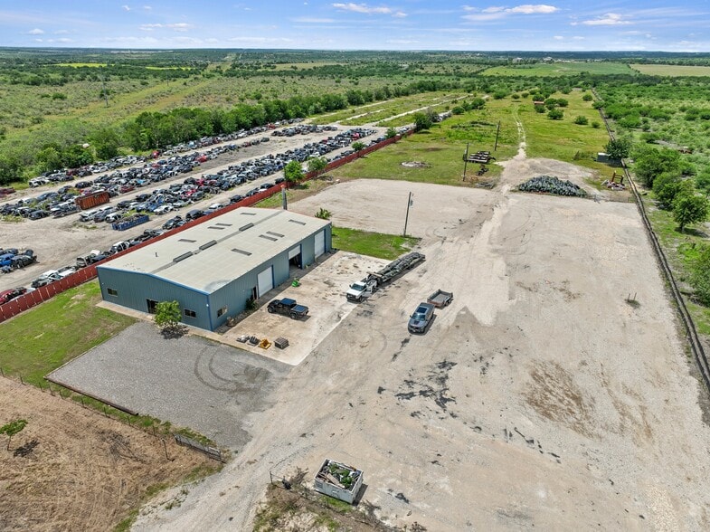9605 Fm 812, Austin, TX for lease - Building Photo - Image 1 of 18