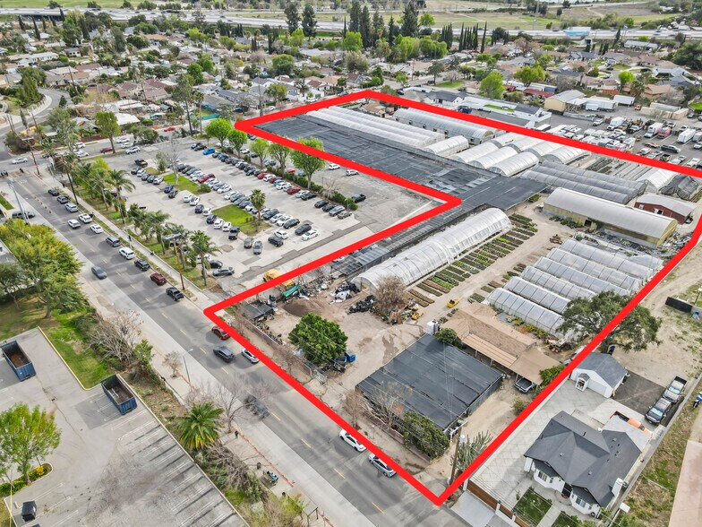 11555 Eldridge Ave, Sylmar, CA à vendre - Photo du bâtiment - Image 3 de 3