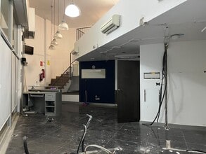Retail in Viladecans, Barcelona for lease Interior Photo- Image 2 of 11