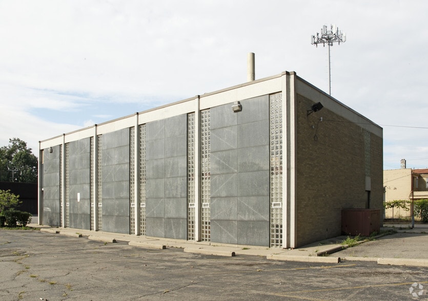16729 E Warren Ave, Detroit, MI for sale - Building Photo - Image 2 of 2