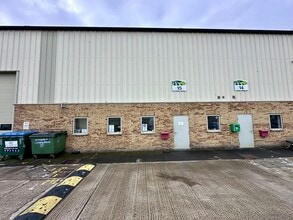 16 Menmarsh Rd, Worminghall for lease Building Photo- Image 2 of 6