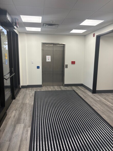 1829 Maple Rd, Williamsville, NY à louer - Photo du bâtiment - Image 2 de 71