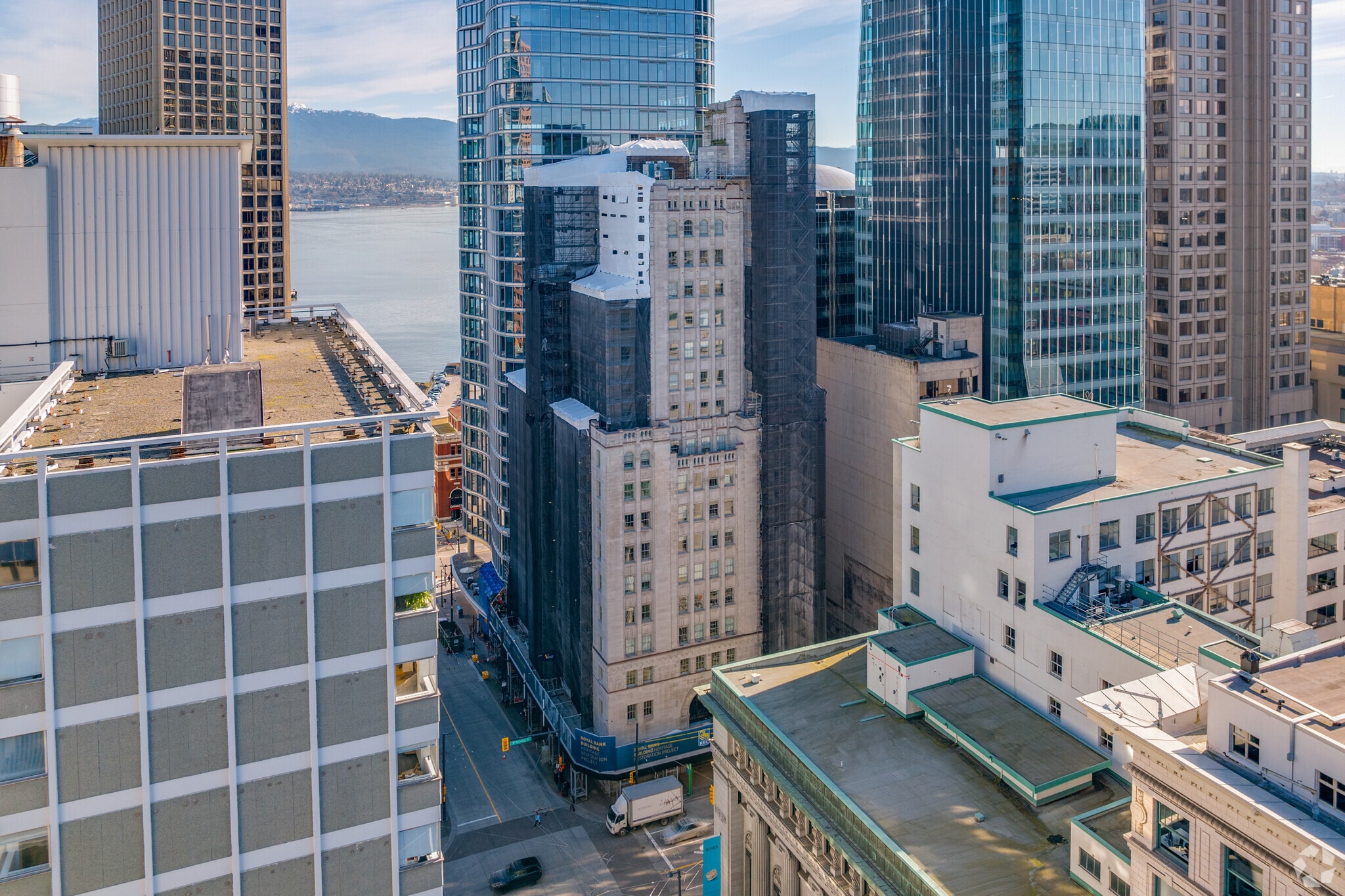 675 Hastings St W, Vancouver, BC for lease Primary Photo- Image 1 of 8