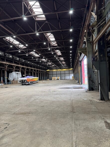 940 State St, Perth Amboy, NJ for lease - Building Photo - Image 3 of 14