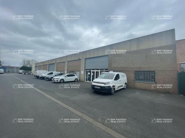 Flex in Pérenchies for lease - Building Photo - Image 1 of 19