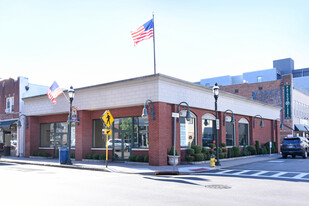 Former Wells Fargo Branch - Épicerie