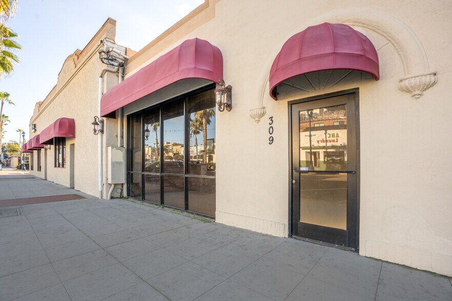 309-311 N Tremont St, Oceanside, CA à louer - Photo du bâtiment - Image 3 de 8